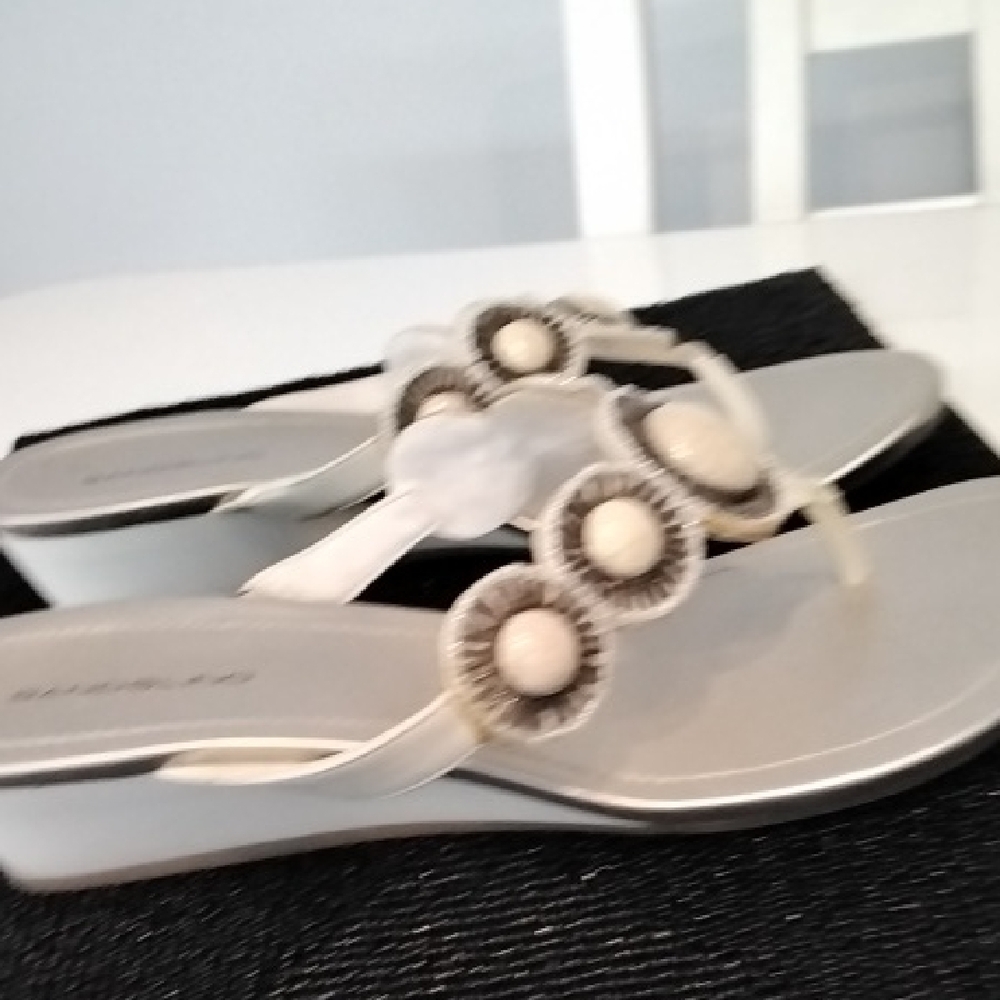 Bandolino Women's Cream Embellished Sandals - Picture 5 of 10